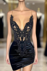 Black Sleeveless Short Prom Dress with Spaghetti Straps and Beadings