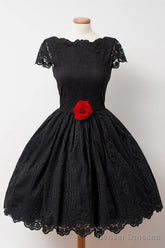 Vintage Black Lace Homecoming Dress Bateau Knee-Length Flower