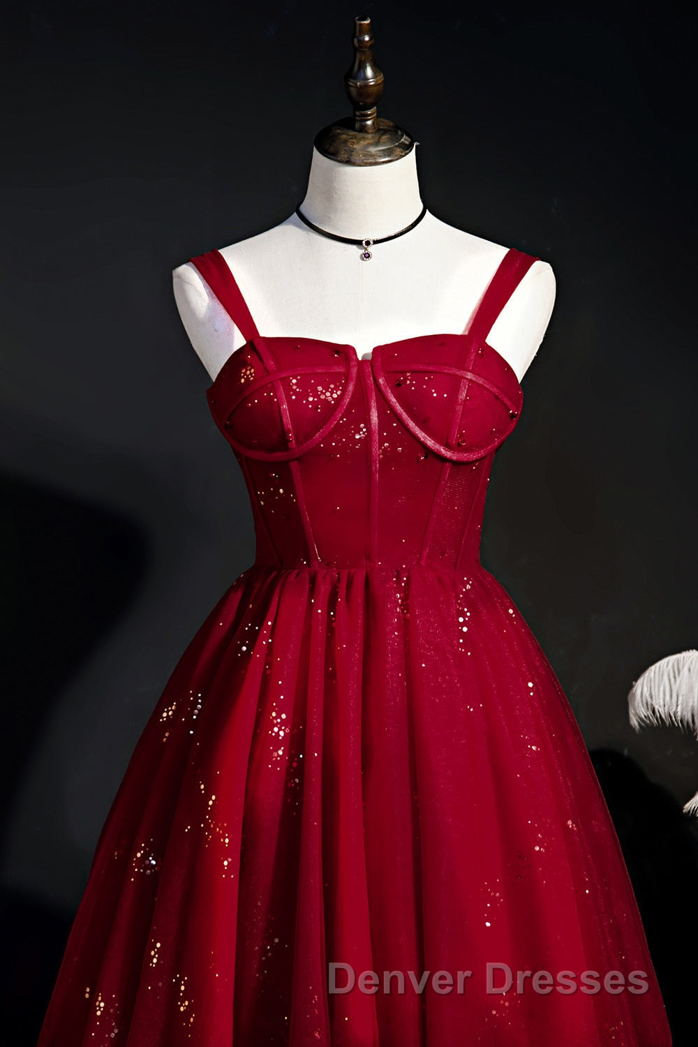 Elegant Sleeveless Tulle Sequins Short Homecoming Dress Secondary image