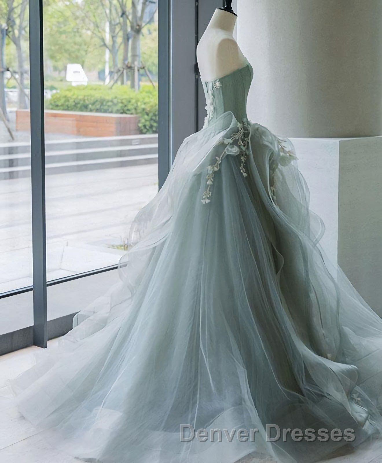 Unique Tulle Lace Long Prom Gown Tulle Lace Evening Dress Secondary image