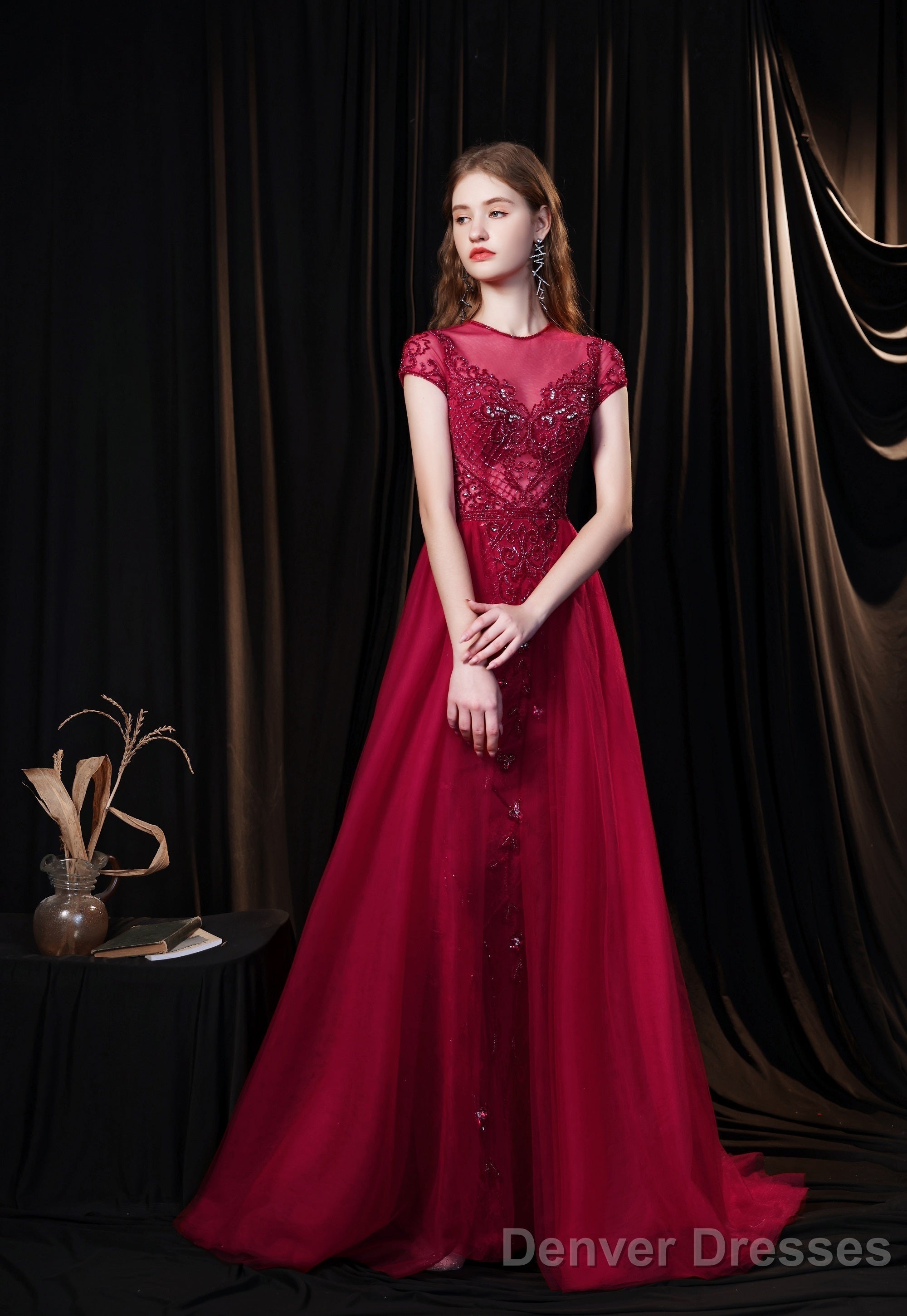 Cap Sleeves Prom Dress 2025 Beading Appliques Tulle Scoop Floor Length Burgundy Prom Dresses