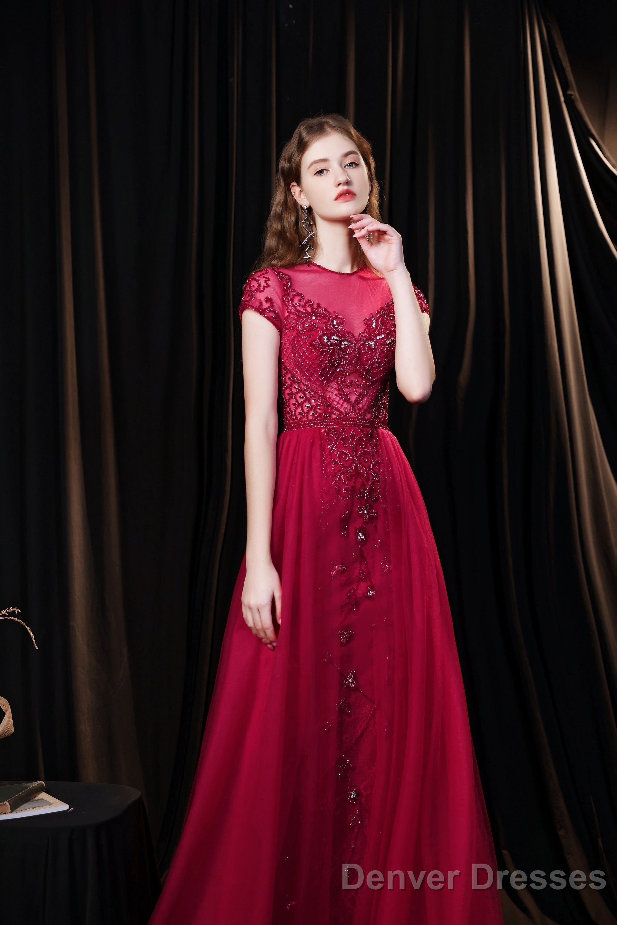 Cap Sleeves Prom Dress 2025 Beading Appliques Tulle Scoop Floor Length Burgundy Prom Dresses