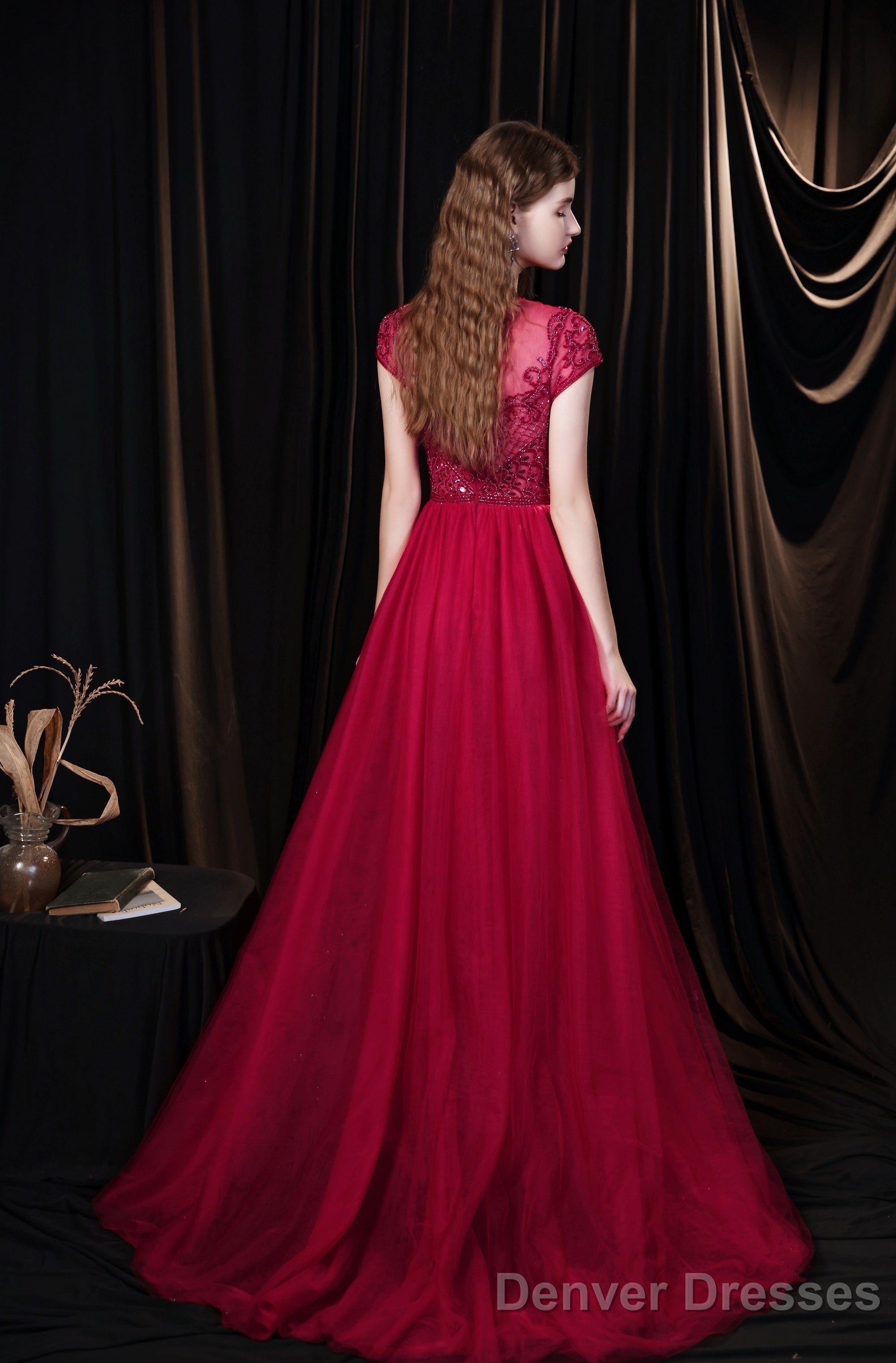 Cap Sleeves Prom Dress 2025 Beading Appliques Tulle Scoop Floor Length Burgundy Prom Dresses