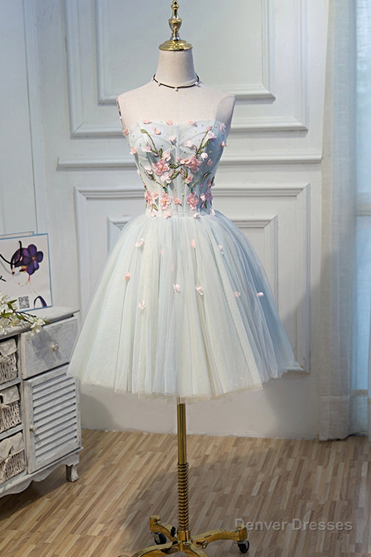 Lovely Strapless Tulle Lace Knee Length Prom Dress, A-Line Party Dress Main image