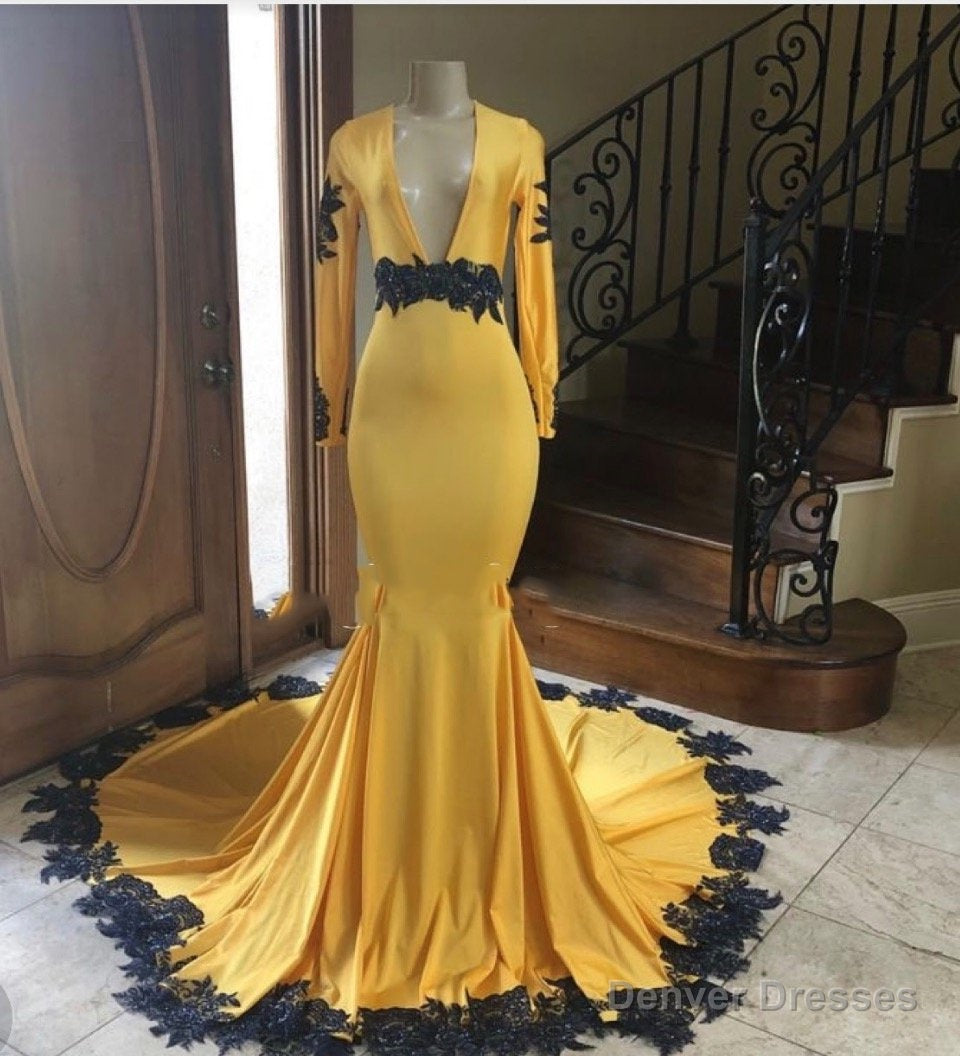 2025 Deep V-neck Long Sleeve Mermaid Prom Dresses