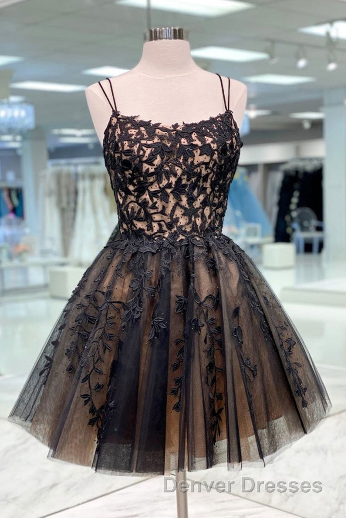 Black Spaghetti Straps Appliques Tulle Short Homecoming Dress Secondary image