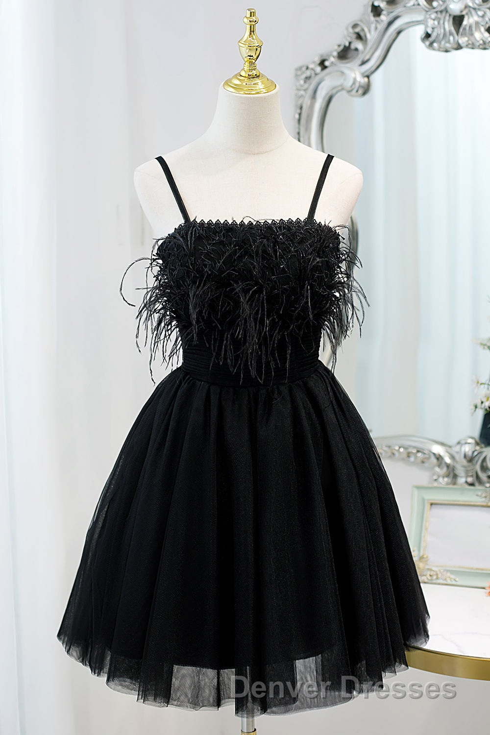 Chic Sleeveless Spaghetti Straps Tulle Princess Homecoming Dress