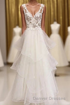 Charming Tulle Appliques V Neck Lace Wedding Dress with Ruffles