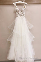 Charming Tulle Appliques V Neck Lace Wedding Dress with Ruffles