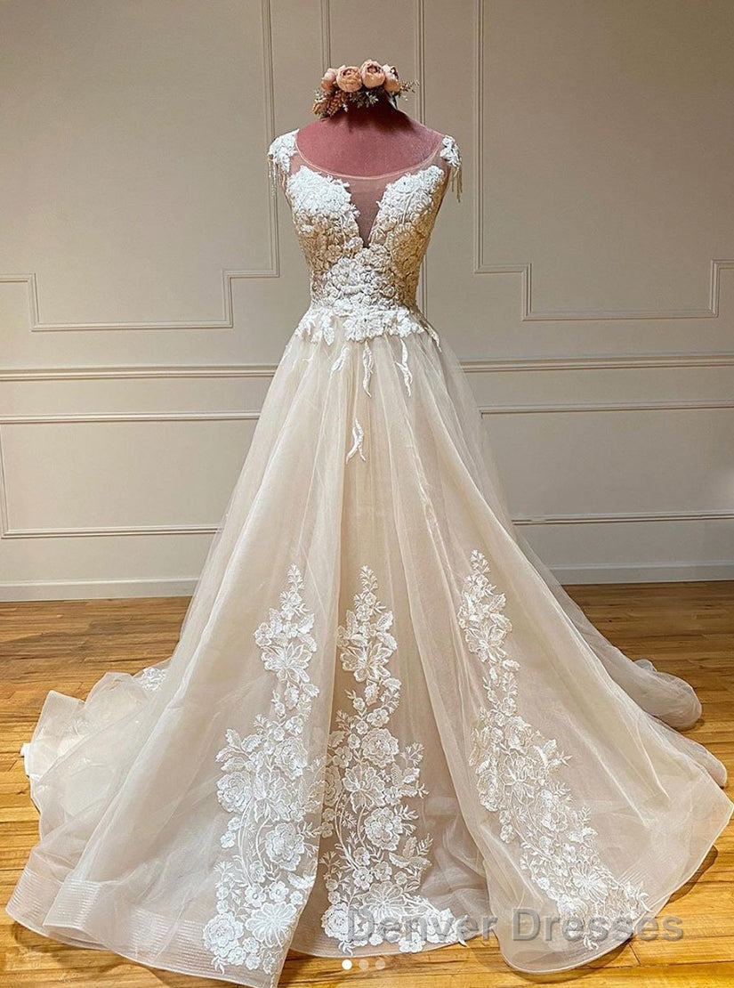 Champagne Sleeveless Round Neck Tulle Lace Long Prom Dress