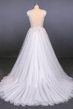 Flowy A-line Long V-neck Lace Tulle Beach Wedding Dress Bridal Gowns