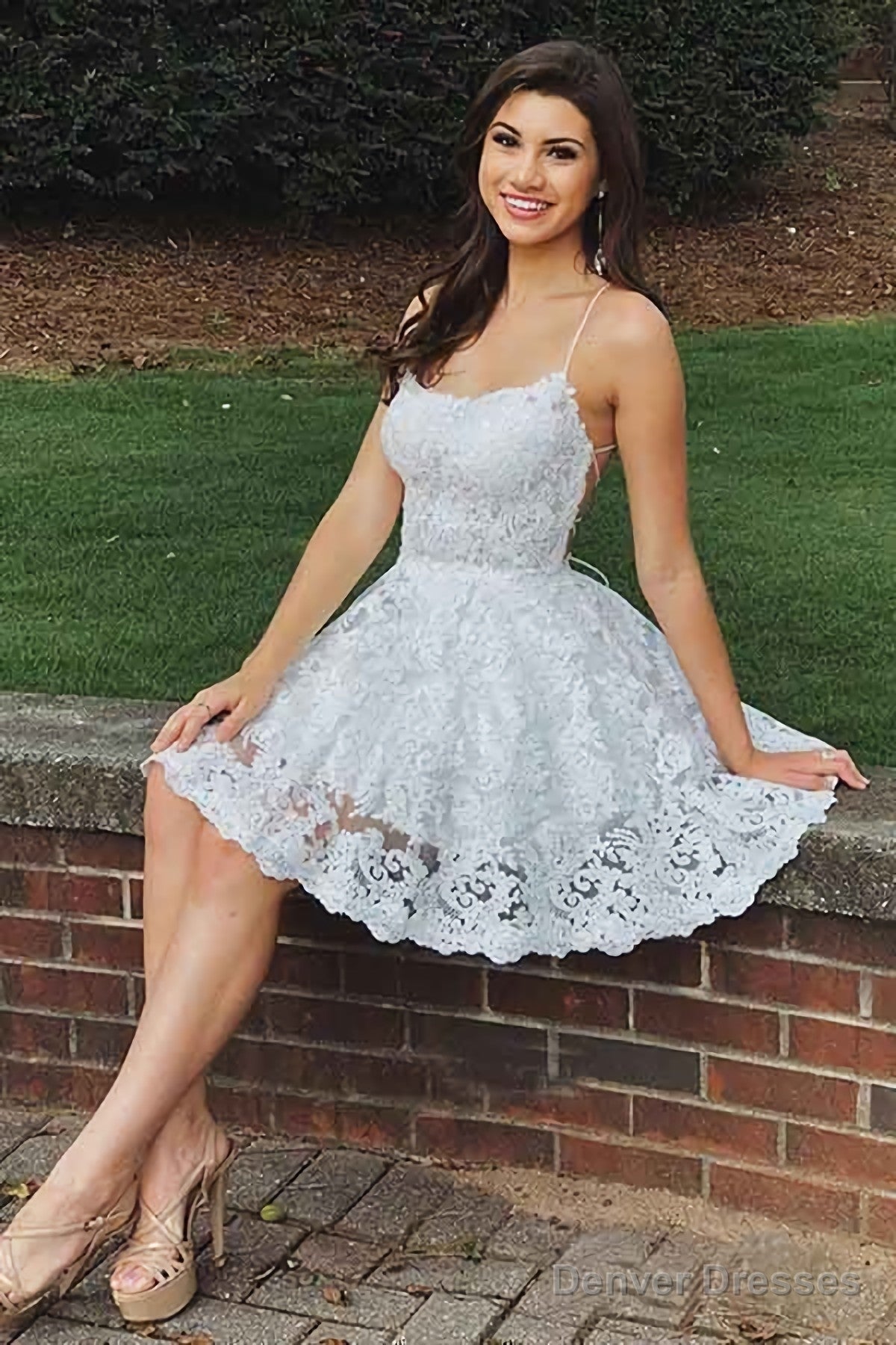 Spaghetti Strap Vintage Gold Lace Applique Criss Cross Short Homecoming Dresses