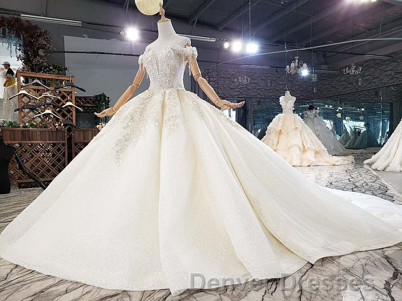 New Arrival Long Off The Shoulder Ball Gown Lace Wedding Dress