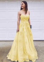 A-line Bateau Court Train Lace Prom Dresses With Appliqued