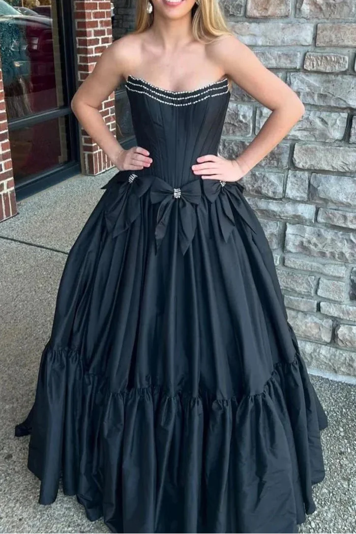 A-Line Black Scoop Neck Satin Long Prom Dress With Bow Knots