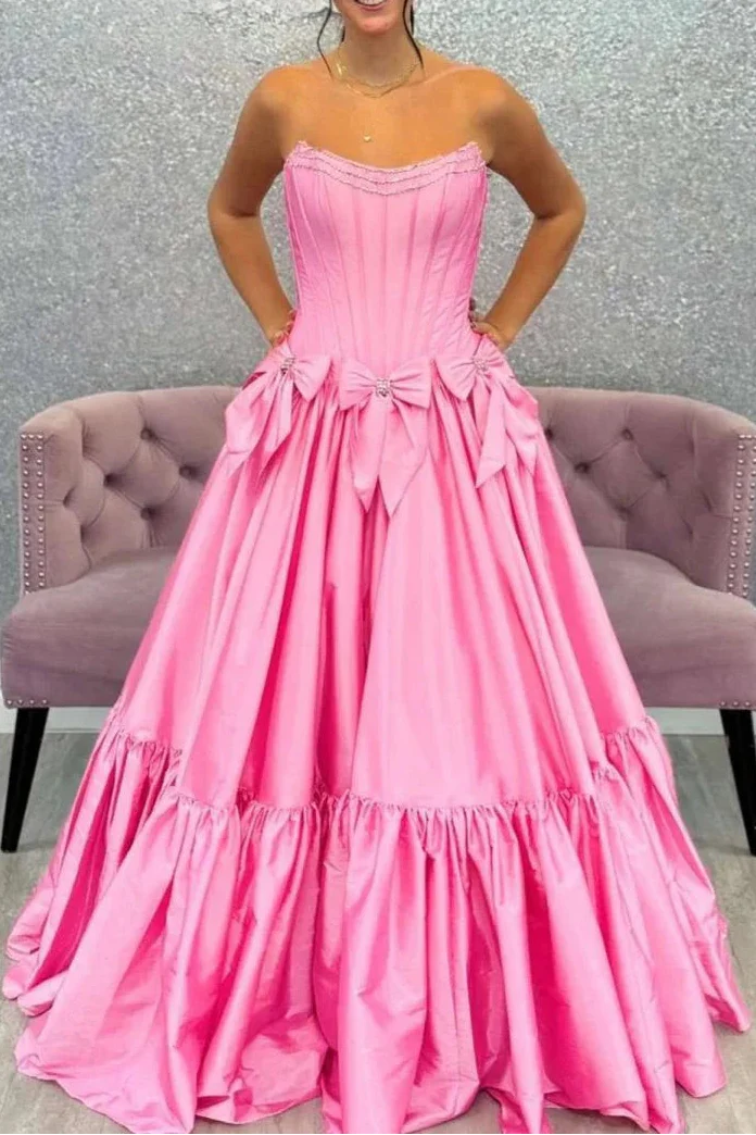 A-Line Black Scoop Neck Satin Long Prom Dress With Bow Knots