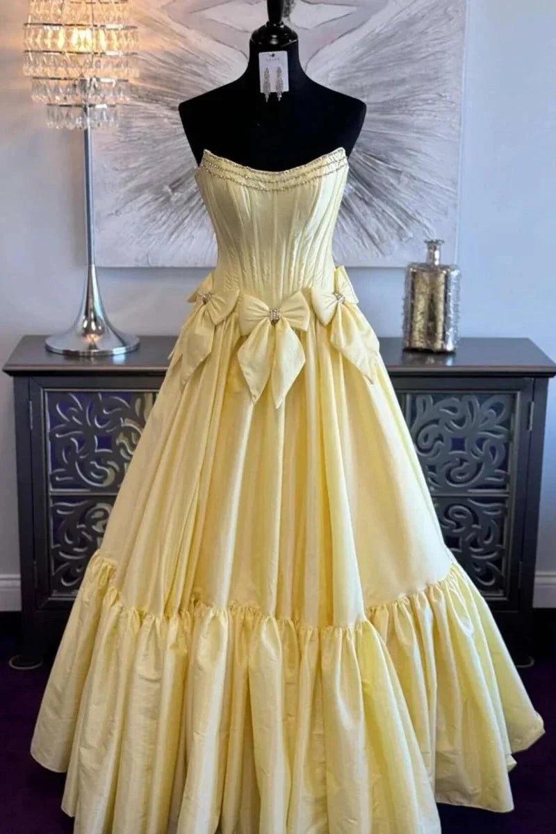A-Line Black Scoop Neck Satin Long Prom Dress With Bow Knots