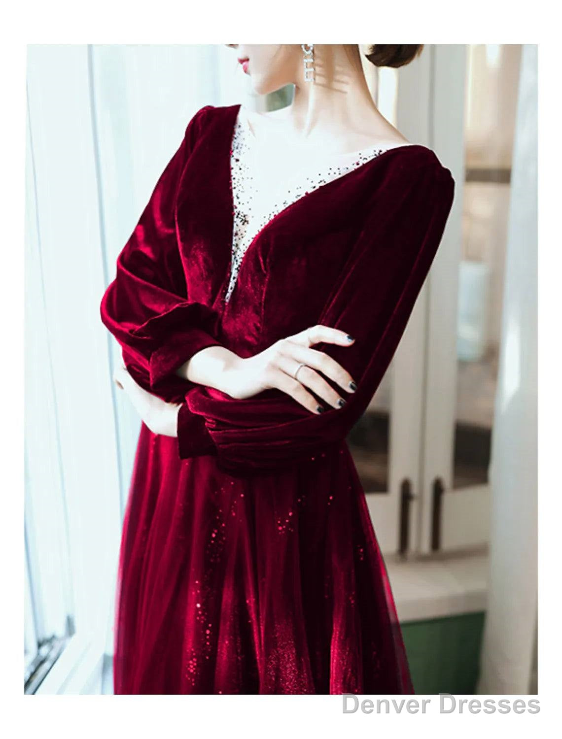 A-Line Bridesmaid Dress Jewel Neck Long Sleeve Elegant Floor Length Tulle / Velvet With Sequin / Bandage