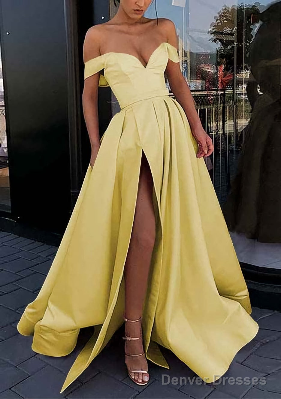 A-line Off-the-Shoulder Strapless Long/Floor-Length Satin Prom Dresses With Split