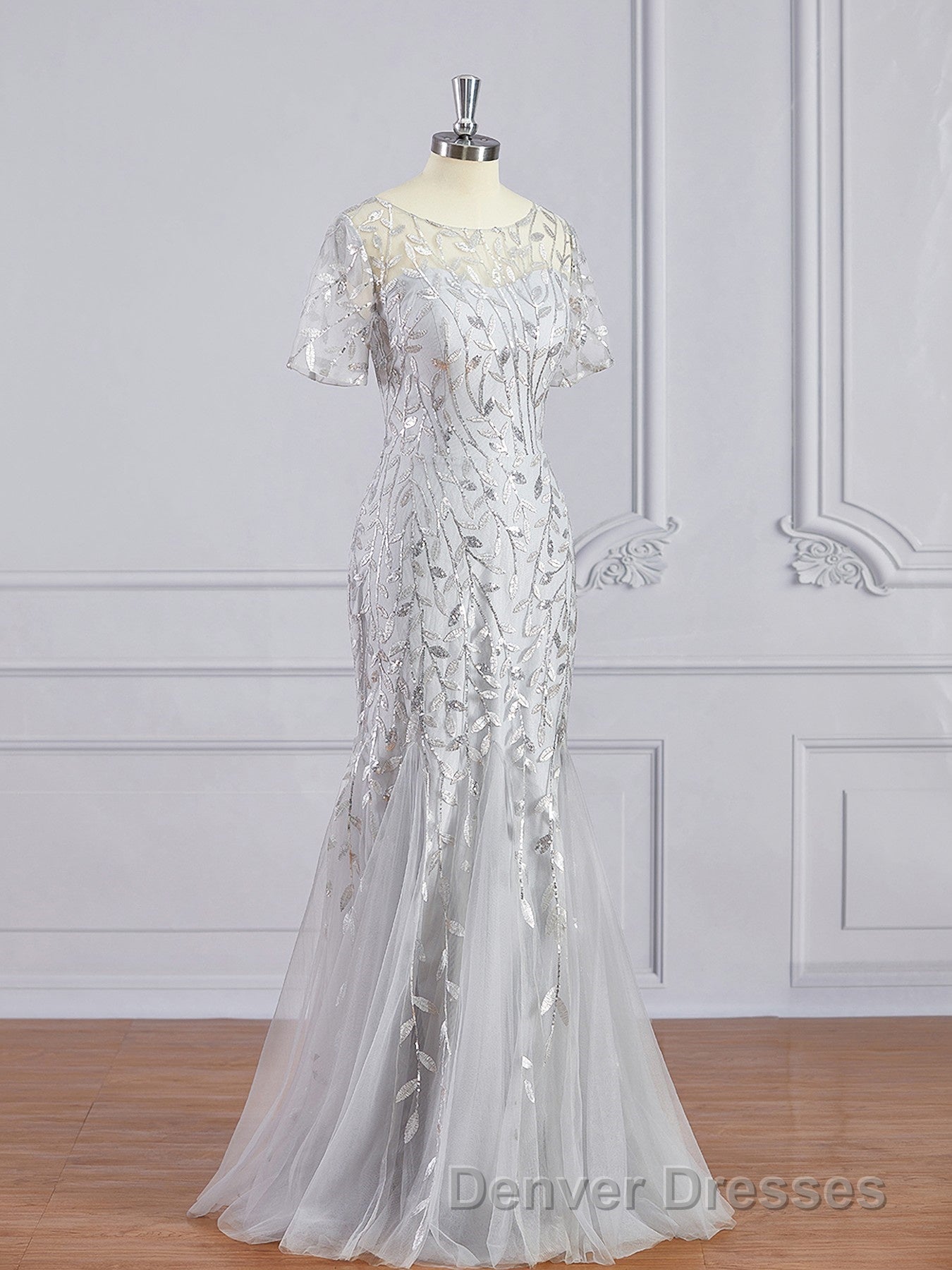 A-Line/Princess Bateau Floor-Length Tulle Mother of the Bride Dress With Ruffles