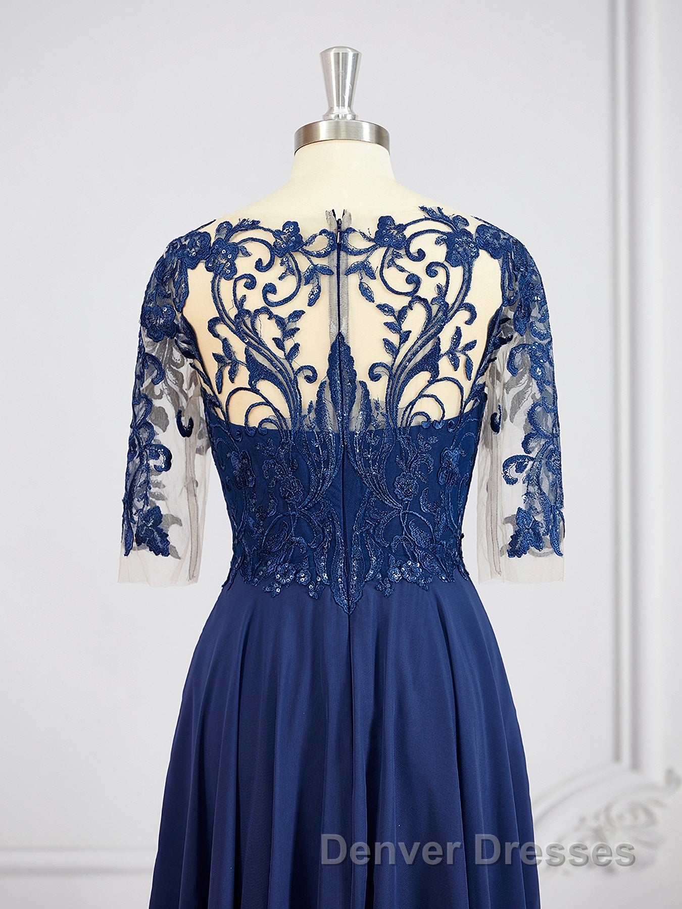 A-Line/Princess Bateau Tea-Length Chiffon Mother of the Bride Dress With Appliques Lace