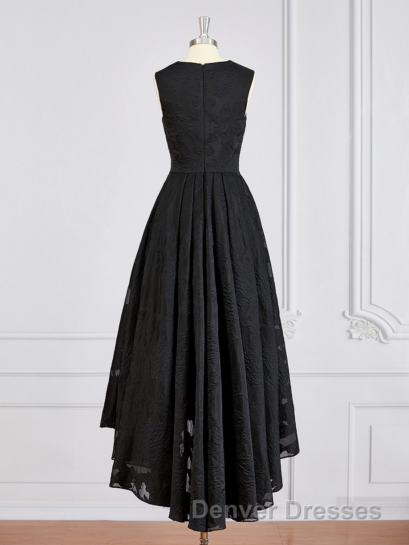 A-Line/Princess Scoop Asymmetrical Lace Mother of the Bride Dress With Applique