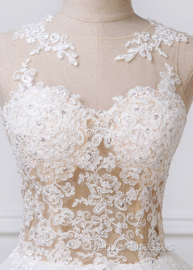 A-Line/Princess Tulle Appliques Lace Wedding Dress