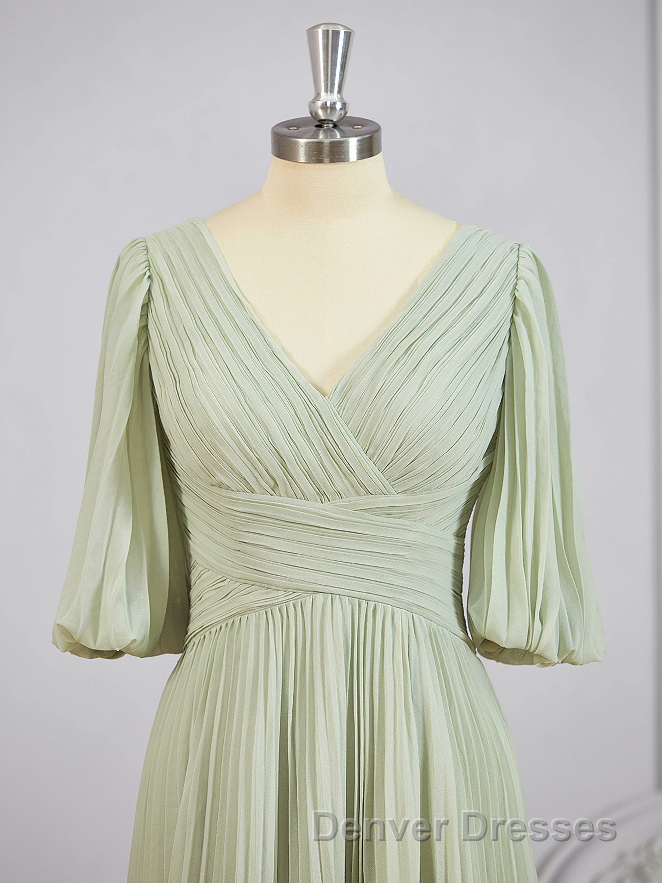 A-Line/Princess V-neck Floor-Length Chiffon Mother of the Bride Dress