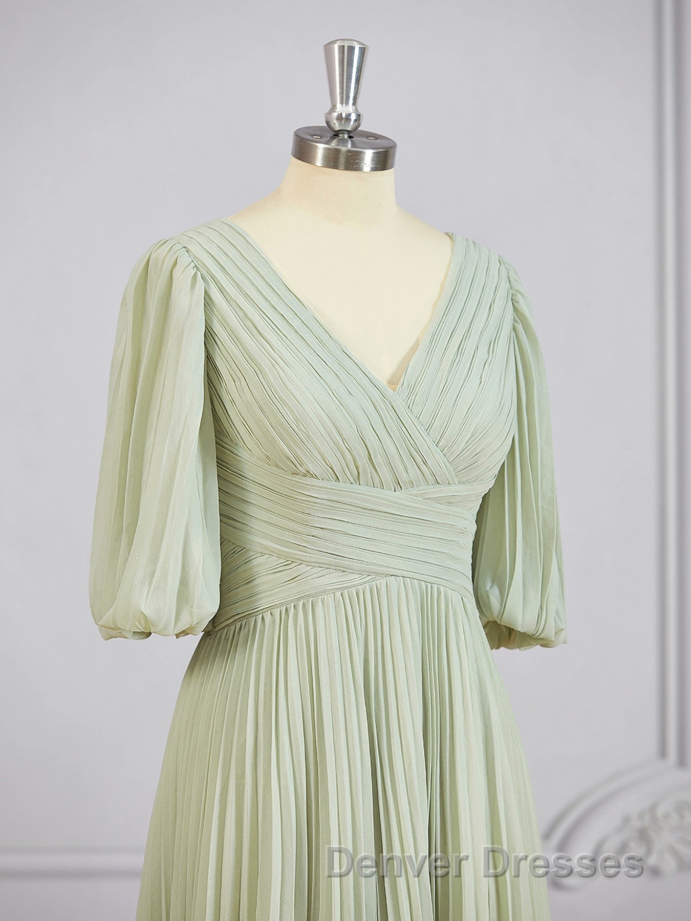 A-Line/Princess V-neck Floor-Length Chiffon Mother of the Bride Dress