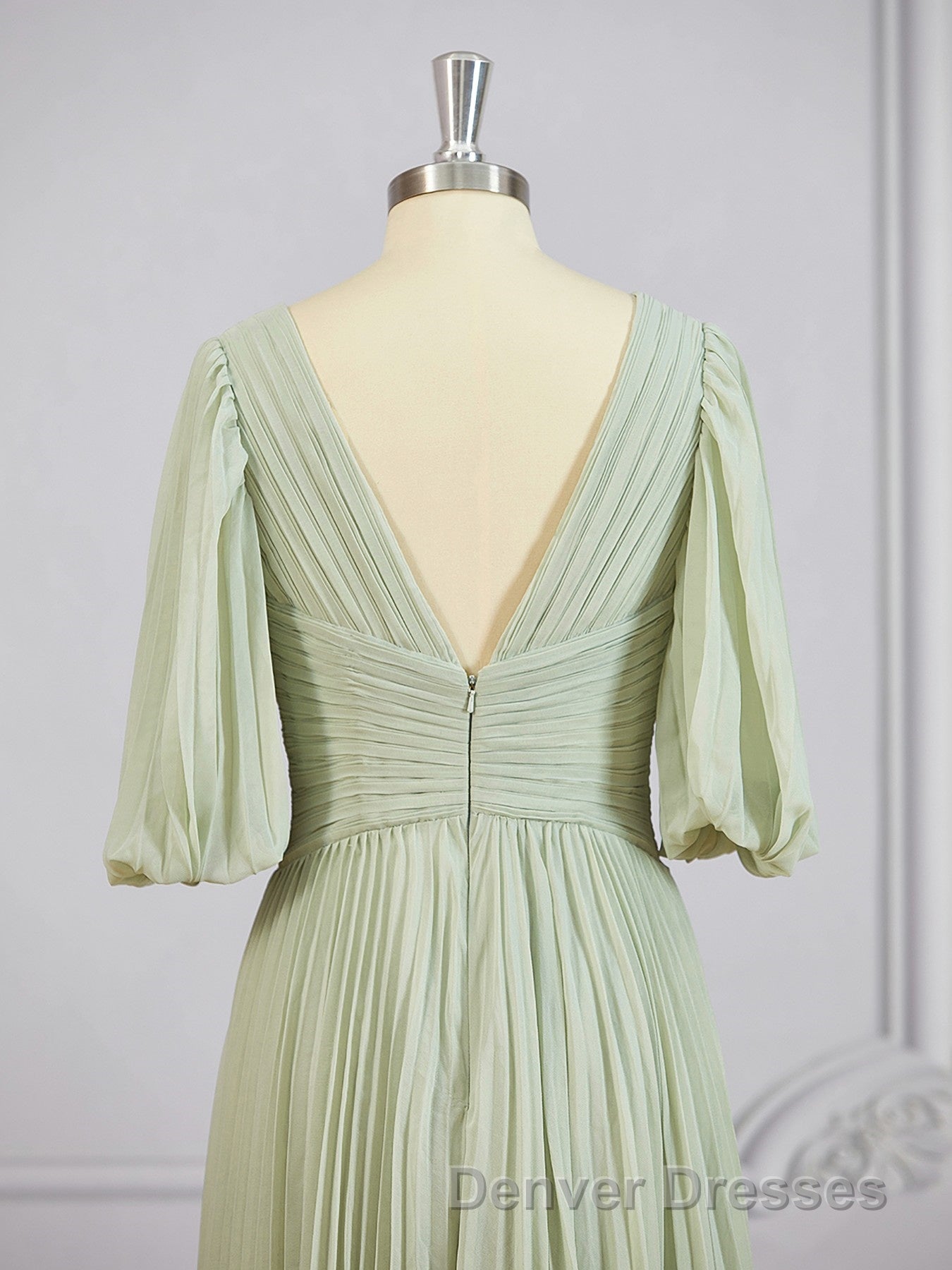 A-Line/Princess V-neck Floor-Length Chiffon Mother of the Bride Dress