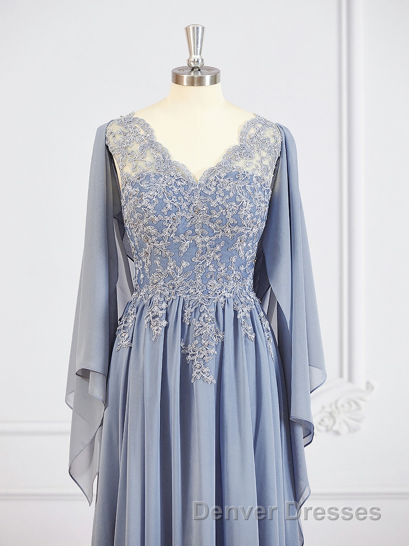 A-Line/Princess V-neck Floor-Length Chiffon Mother of the Bride Dress With Appliques Lace Secondary image