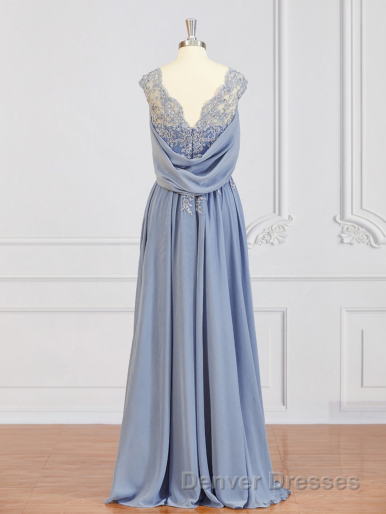 A-Line/Princess V-neck Floor-Length Chiffon Mother of the Bride Dress With Appliques Lace
