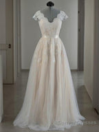 A-Line/Princess V-neck Floor-Length Lace Wedding Dresses With Appliques Lace