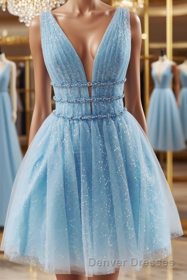 A-Line/Princess V-neck Short/Mini Tulle Homecoming Dress Main image