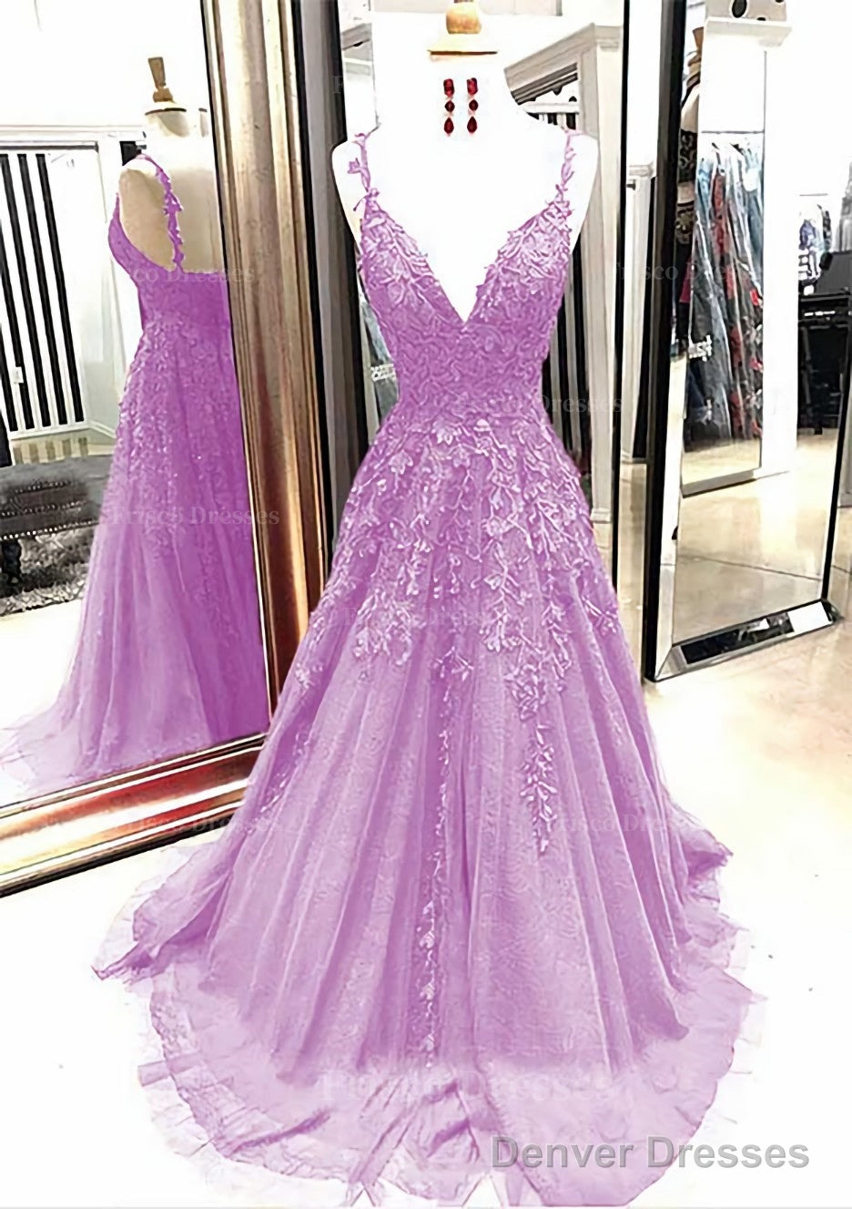 A-line/Princess V Neck Sleeveless Sweep Train Tulle Prom Dresses With Appliqued