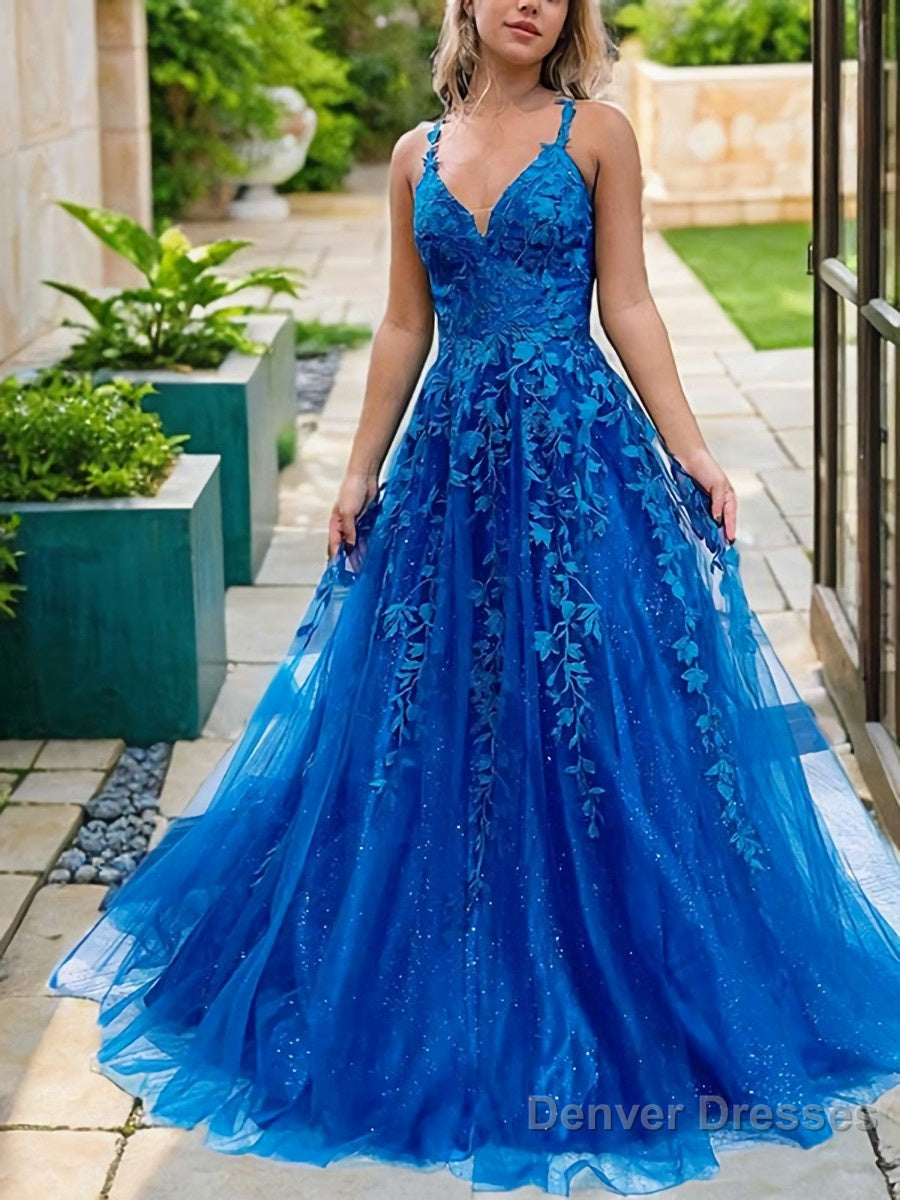 A-Line/Princess V-neck Sweep Train Tulle Prom Dresses With Appliques Lace Main image