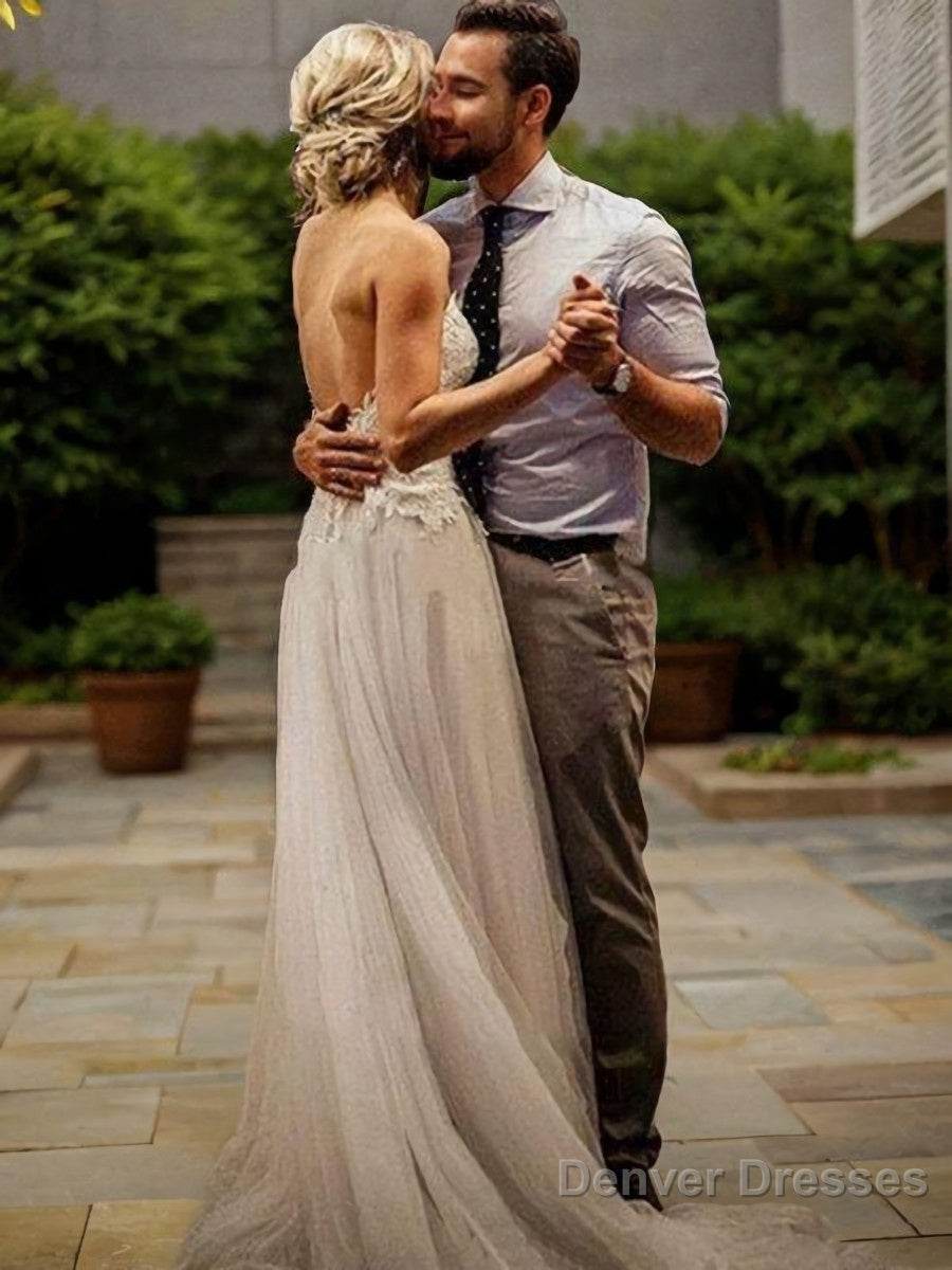 A-Line/Princess V-neck Sweep Train Tulle Wedding Dresses With Appliques Lace Secondary image