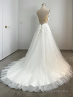 A-Line/Princess V-neck Sweep Train Tulle Wedding Dress With Appliques Lace