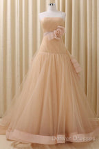 A-Line Stomacher Tiered Wedding Dress Court Train With Appliques
