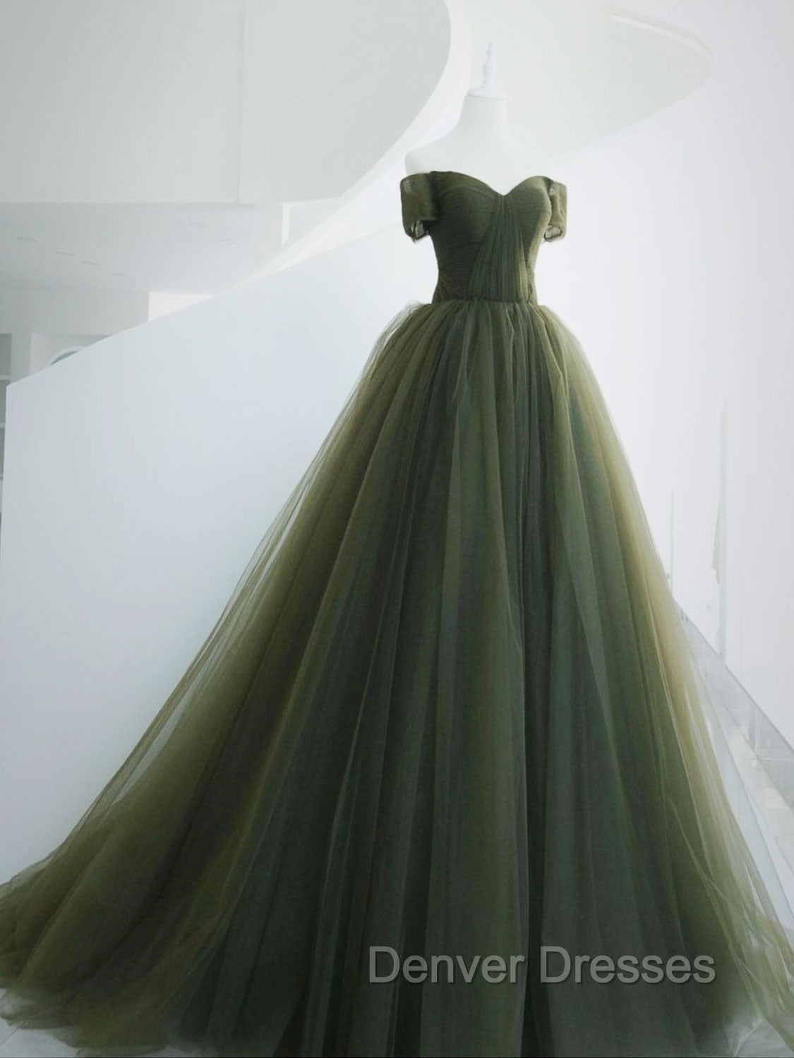 A-Line Sweetheart Neck Green Long Prom Dress, Sweep Train Green Formal Dress