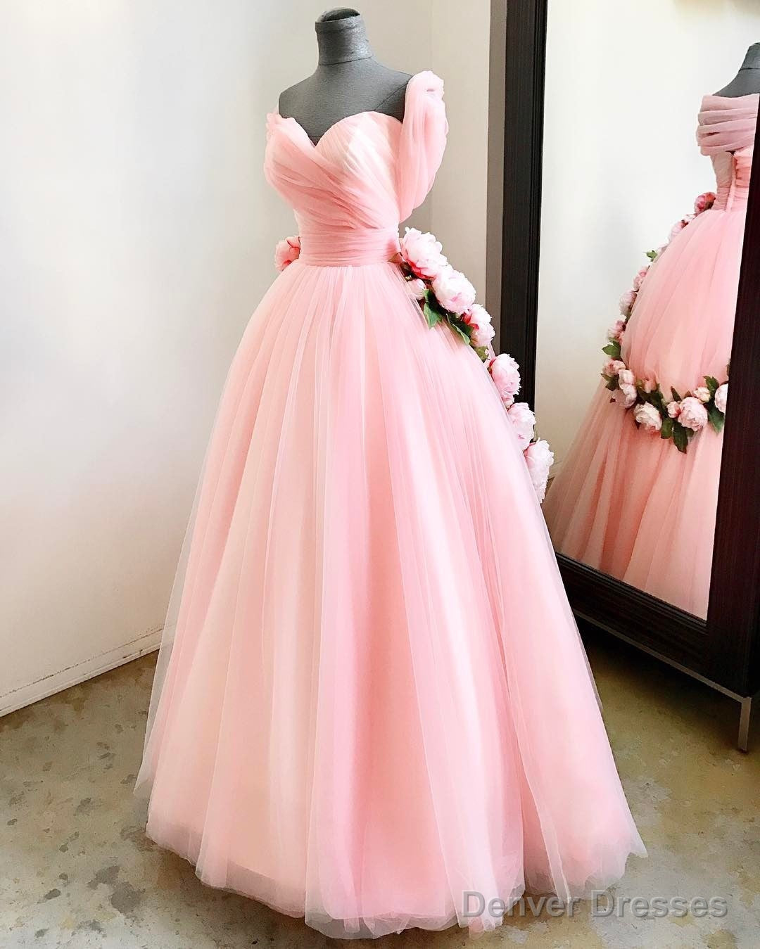 A Line Sweetheart Pink Tulle Princess Wedding Dresses With Peonies Flowers Main image