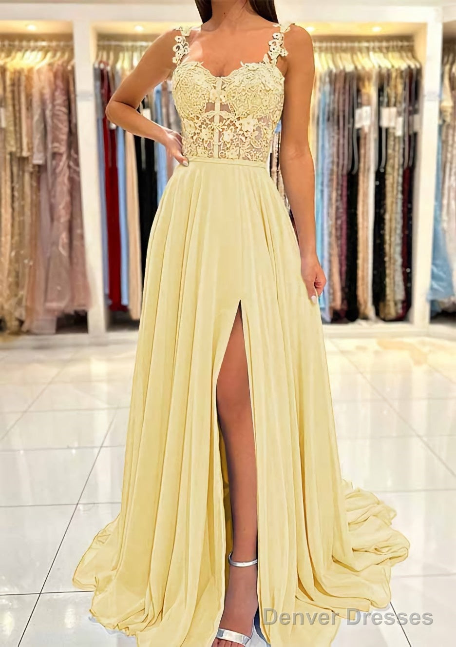 A-line Sweetheart Sleeveless Sweep Train Chiffon Prom Dresses With Appliqued Split