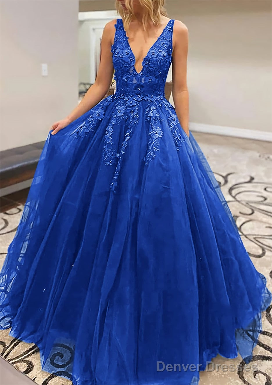 A-line V Neck Long/Floor-Length Lace Tulle Prom Dresses With Appliqued Secondary image