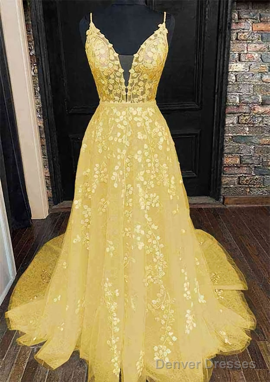 A-line V Neck Sleeveless Lace Court Train Prom Dresses With Pleated