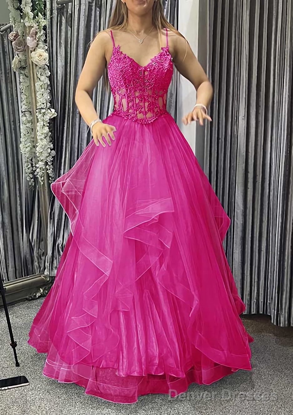 A-line V Neck Sleeveless Long/Floor-Length Tulle Charmeuse Prom Dresses With Appliqued Lace