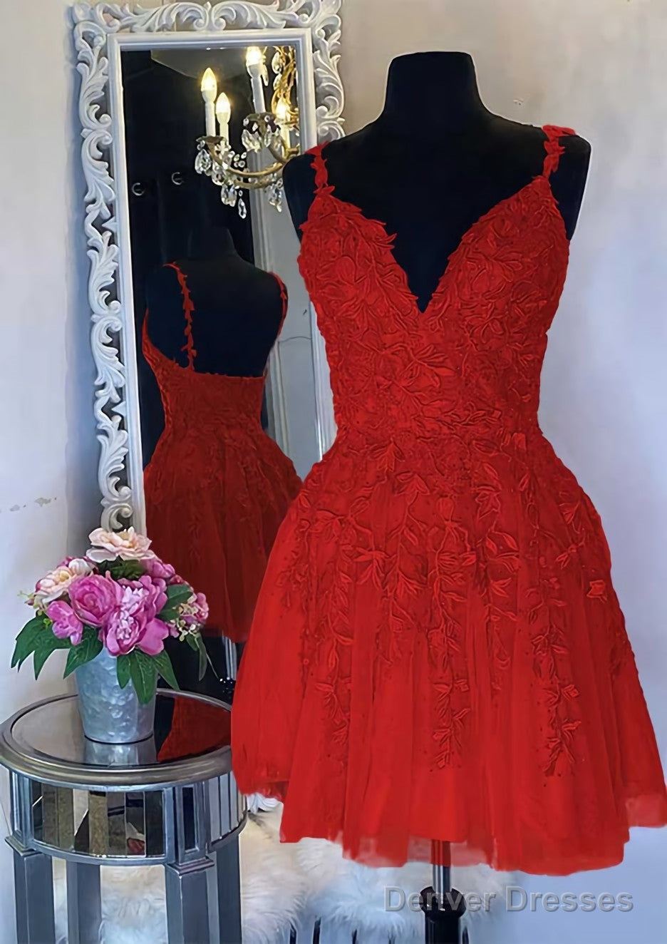 A-line V Neck Sleeveless Short/Mini Tulle Homecoming Dresses with Appliqued Beading