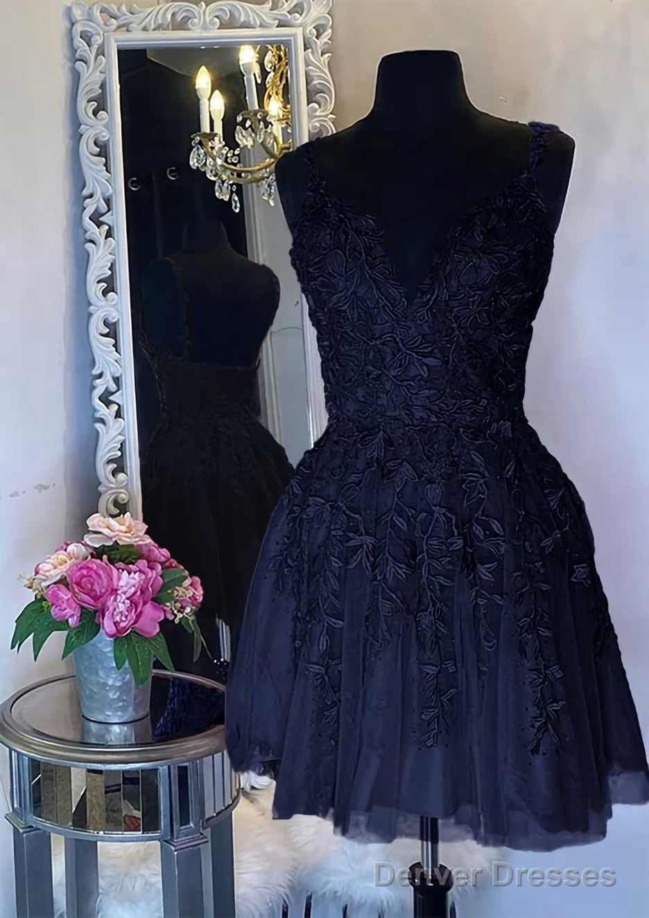 A-line V Neck Sleeveless Short/Mini Tulle Homecoming Dresses with Appliqued Beading Secondary image