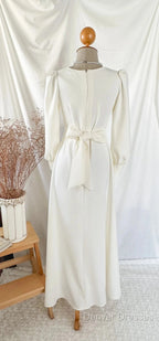A-Line Vintage White Wedding Dress Elegance Gown Minimal Long Sleeve Style Bride Dress