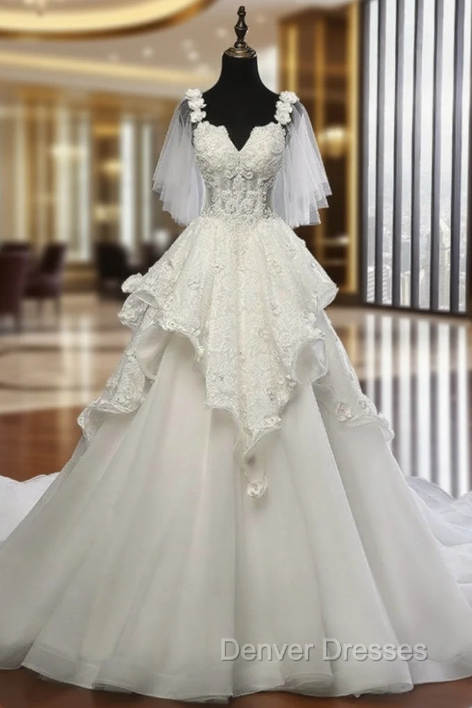 A-Line White Tulle Short Sleeve Sweetheart Appliques Wedding Dress Main image