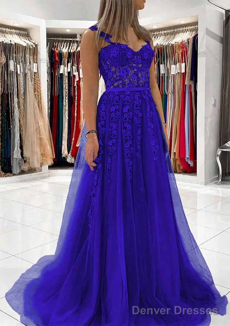 Ball Gown Princess Sweetheart Tulle Sweep Train Prom Dresses With Appliqued Lace